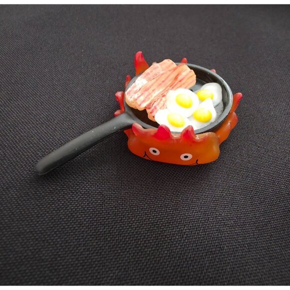 NEW Ghibli Park Japan EXCLUSIVE Howl's Moving Castle Calcifer Frying Pan Magnet - Picture 4 of 7